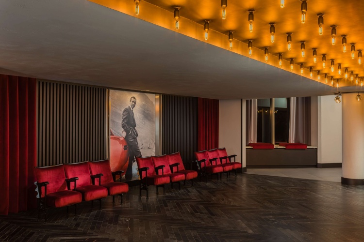 Radisson Red London Heathrow photo 21