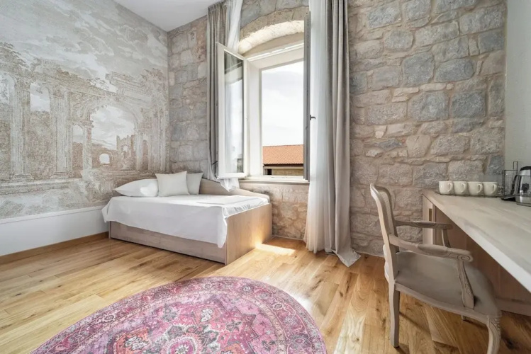 Tifani Luxury Rooms 3
