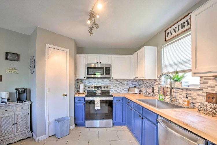 4 Bedrooms Cottage