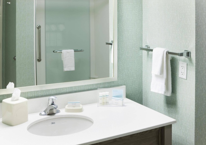 Hampton Inn & Suites by Hilton Carolina Beach Oceanfront photo 9