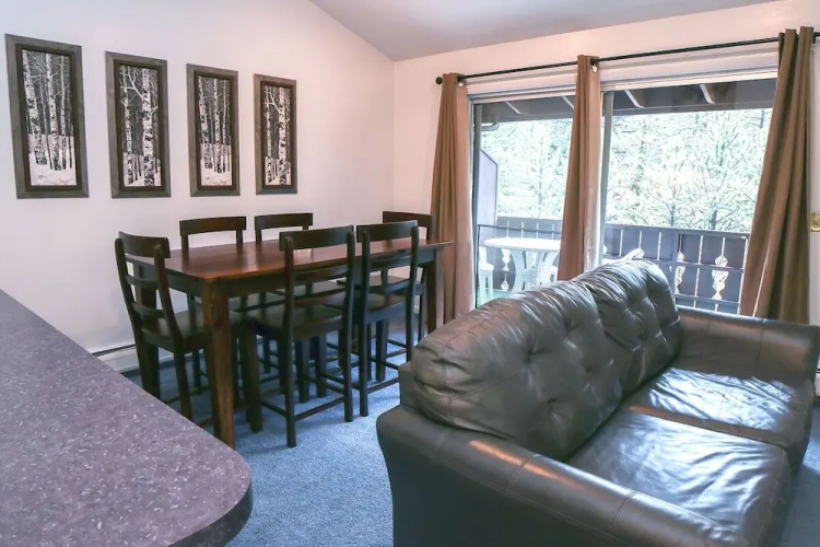 Fawn Valley Inn: 210