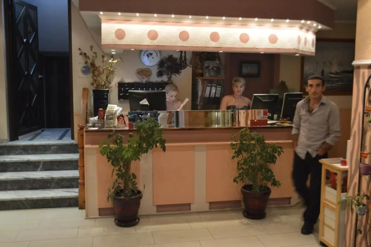 Artemis Hotel