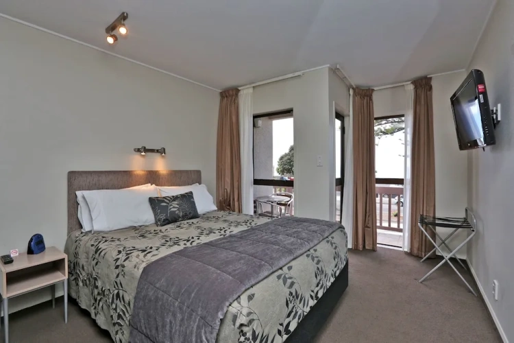 Standard Studio with balcony and with ocean view