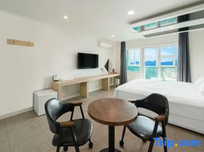 Standard room with ocean view