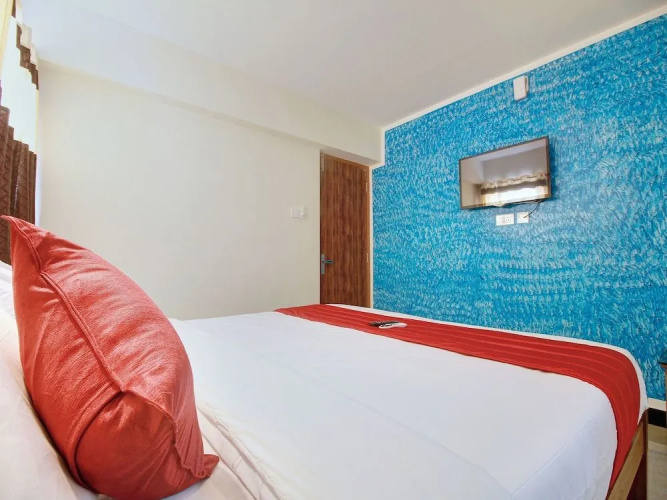 Oyo 14240 Mohan Residency