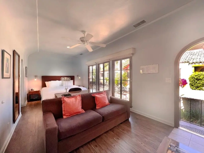1 Bedroom Suite