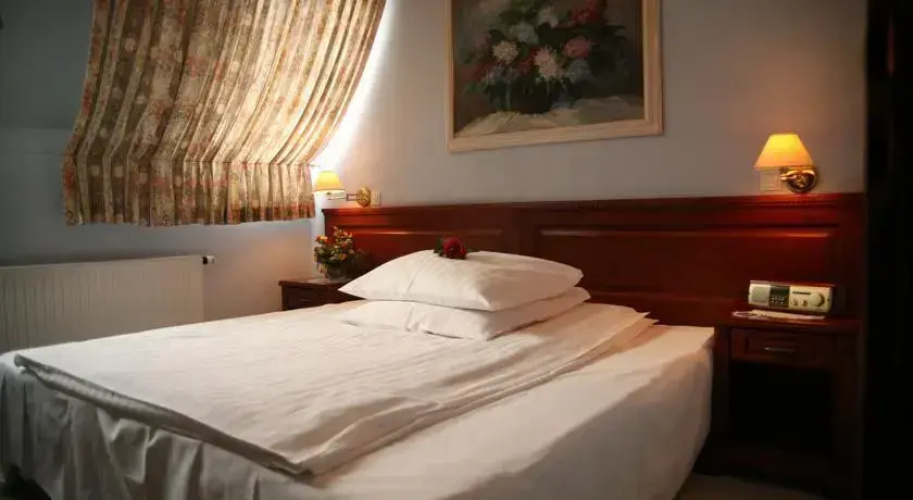 Adriano Spa