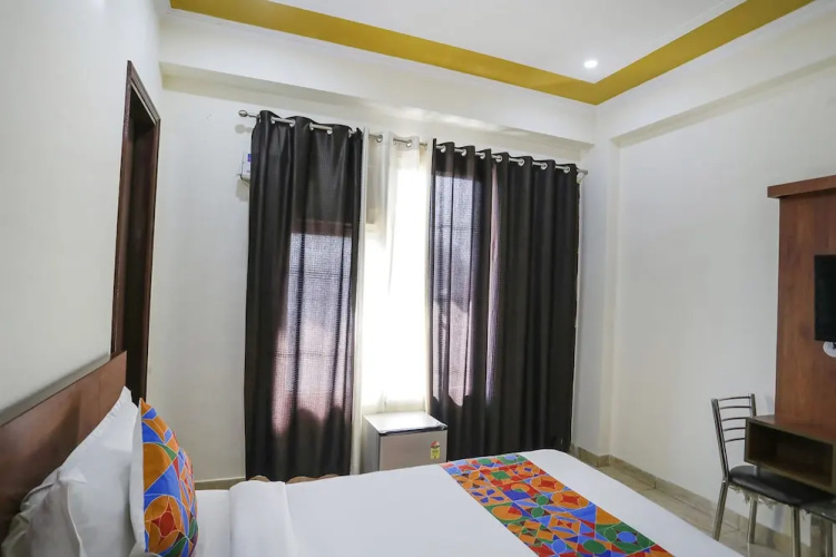 FabHotel Star Corporate Suite I