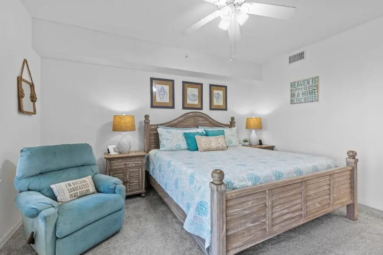 Oceanwalk 1-303