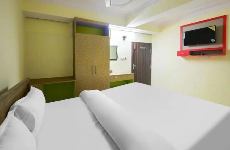 Pop 89428 Oyo Flagship Moon Light Hotel
