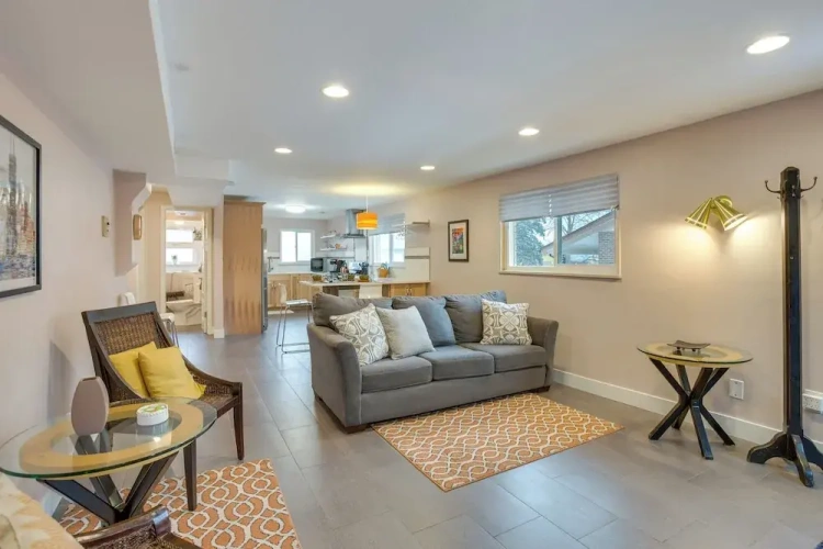 2 Bedrooms Apartment