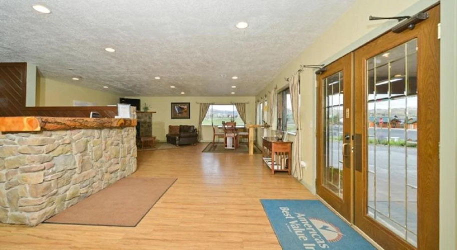 Red Ledges Inn