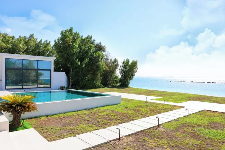 Silk Valley - Grand 6B Beachfront Villa