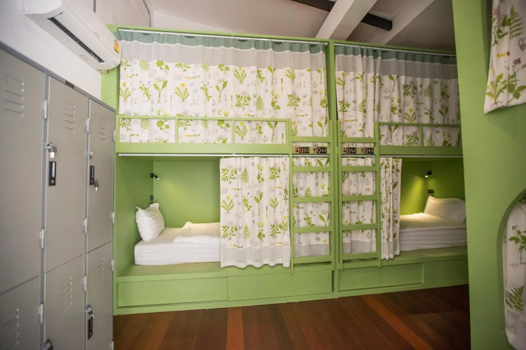 Memmoth Cafe & Hostel in Lampang