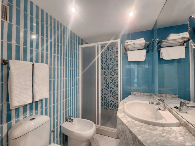 Hotel Faranda Express Pathos Gijón photo 11