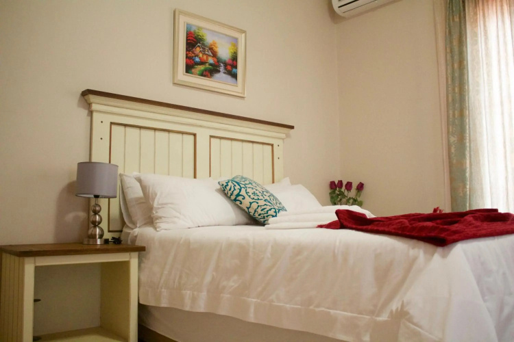 Divine Guest Lodge