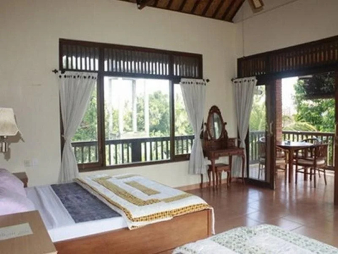 Raka Rai Bungalows