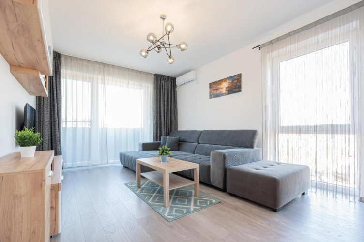 Serene Flat