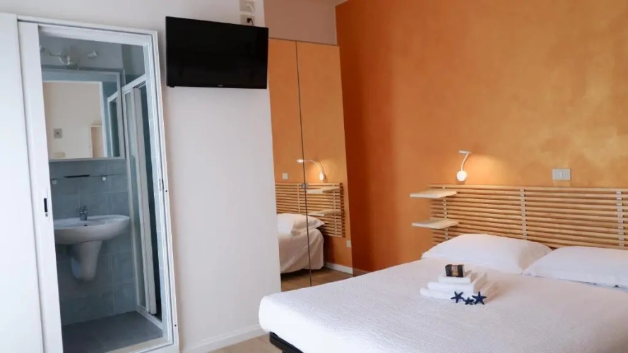 Standard Triple room with balcony
