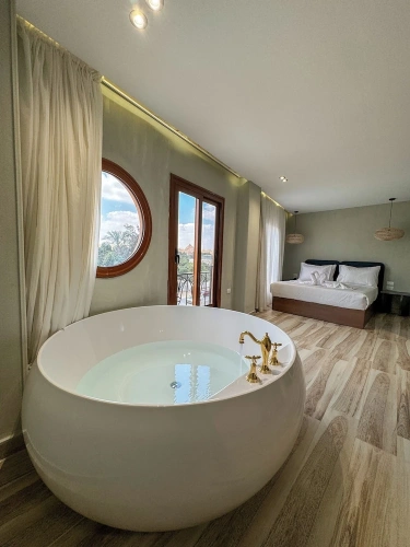 Executive Suite with mountain view