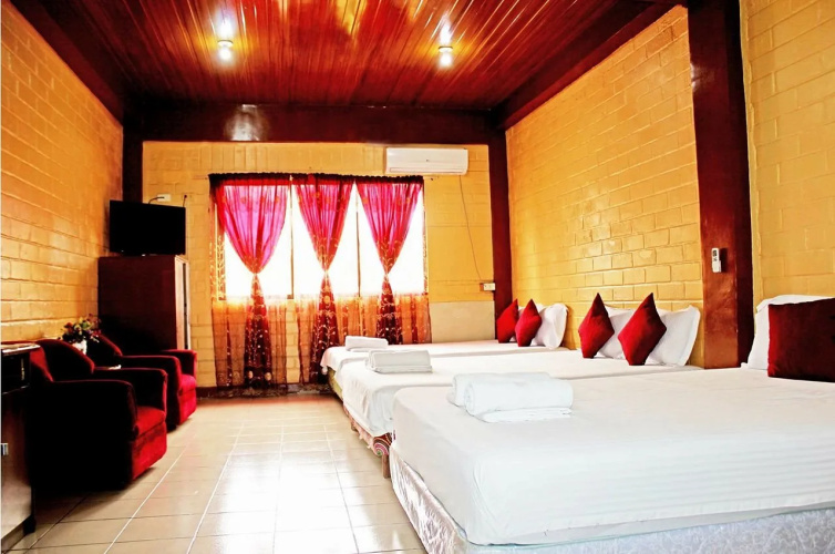 La Maria Pension Hotel
