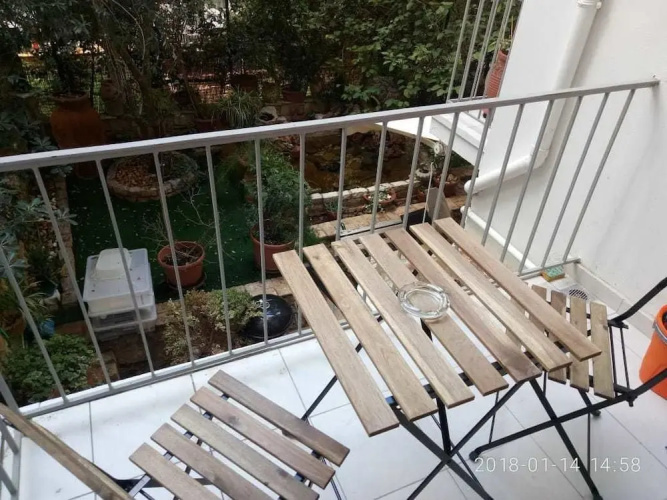 Modern ideally located studio apartment