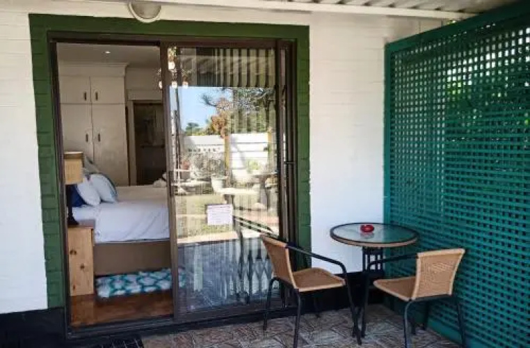 Queensburgh B&B or Self Catering
