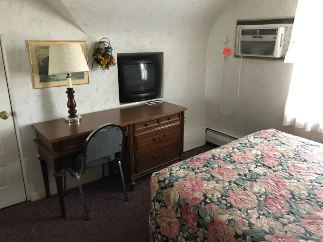 Simmons Motel