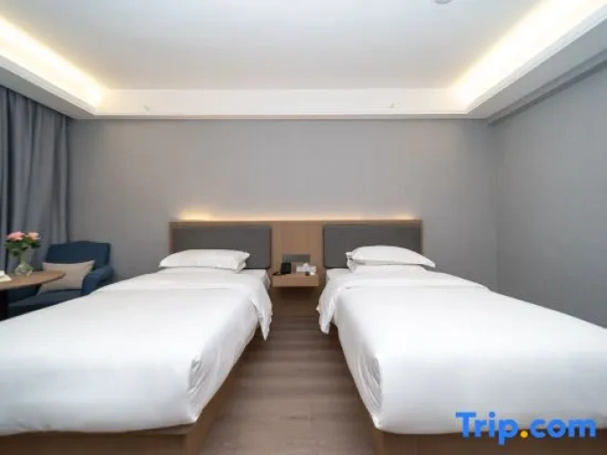 Deluxe Twin room with balcony