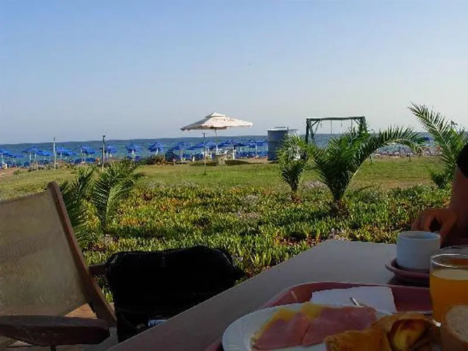Marinos Beach Apartments