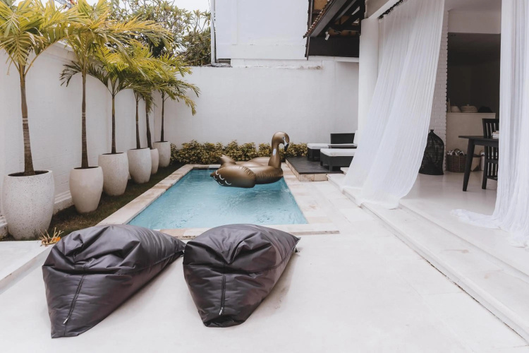 Villa Manis Kecil