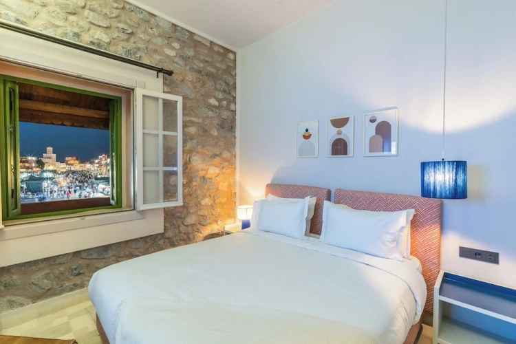 Deluxe Double room with city view