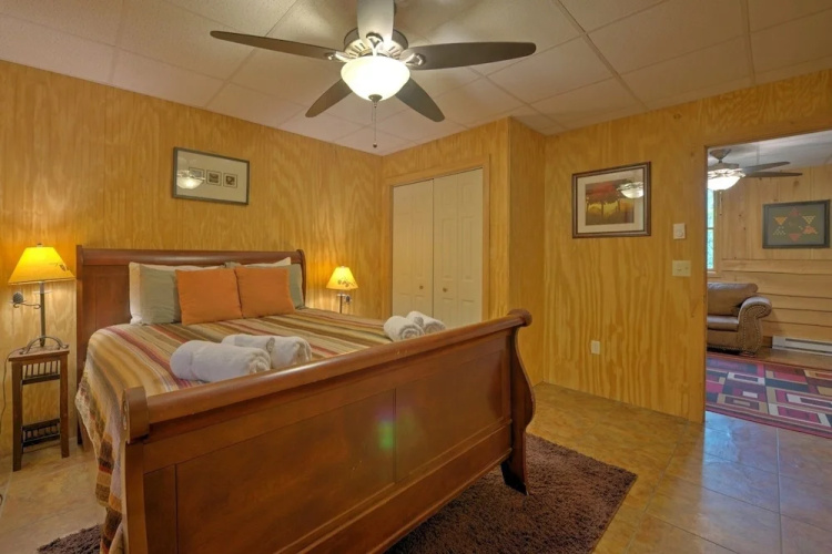 Red Wolf - 2 Br Cabin