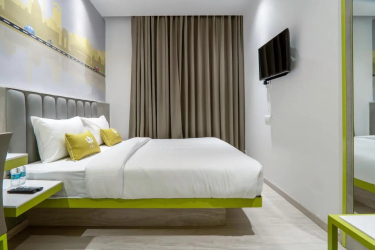 Hotel Le Roi Express @ Karol Bagh