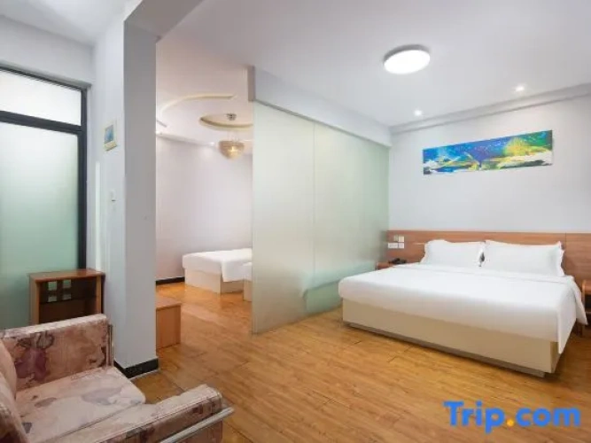 Business Quadruple room
