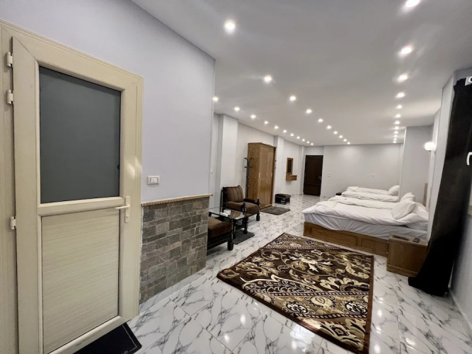Life Pyramids Inn
