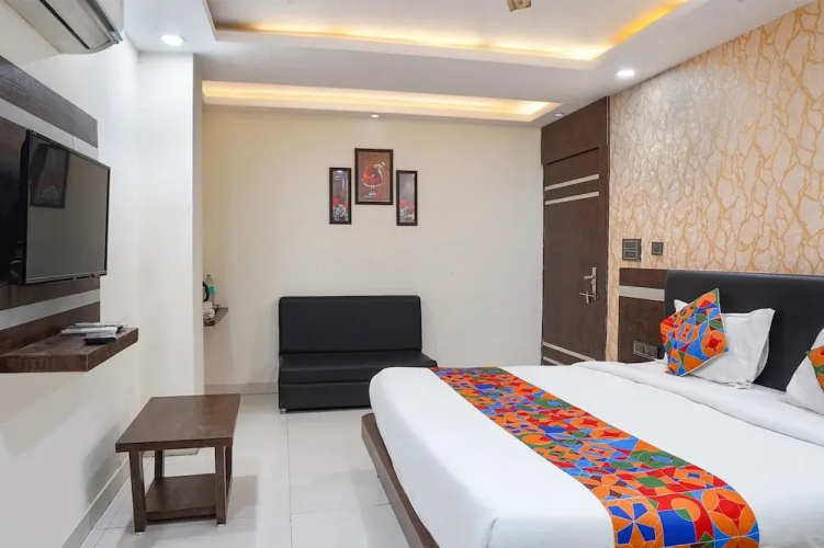 Fabhotel Jalsa Dlx