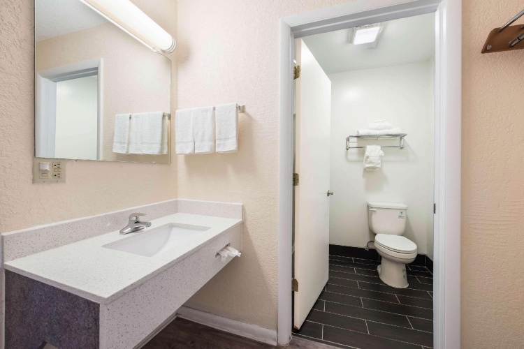 Standard Quadruple room with balcony