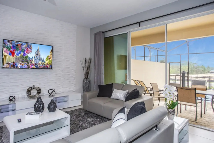 1557 Solara Resort 63253/63383