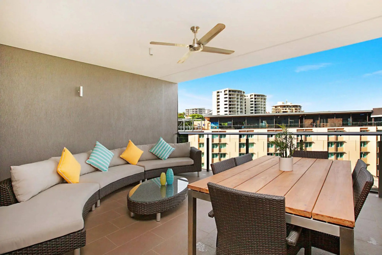 Saltwater Suites