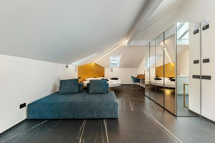 App 6 Palazzo Cavour