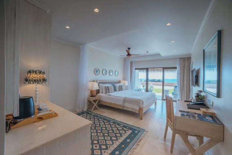 Deluxe Single room with balcony and with ocean view