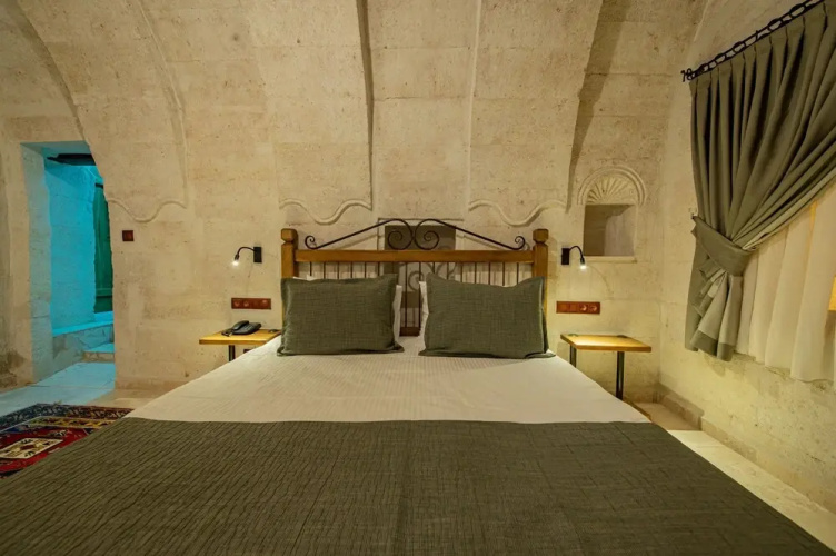 Ares Cave Suites