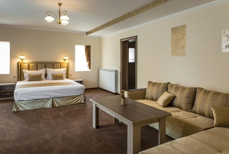 Hotel Emmar