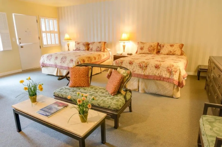 Deluxe Quadruple room