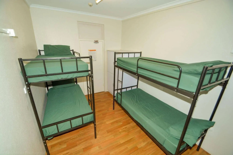Chilli's Backpackers - Hostel