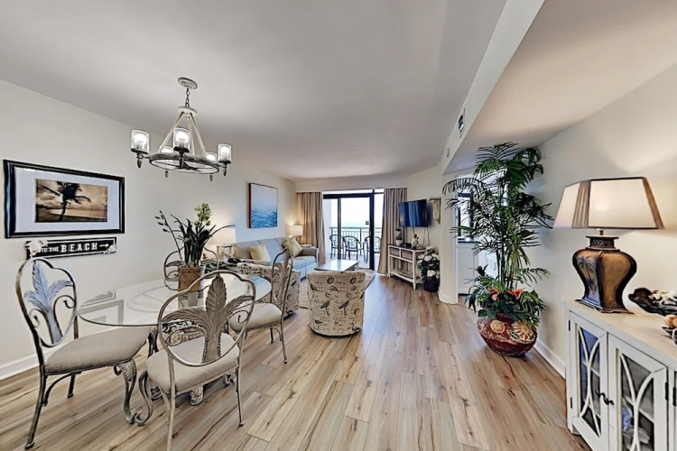 1559gran 3 Bedroom Condo