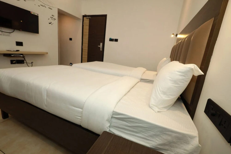 Goodland Elegance