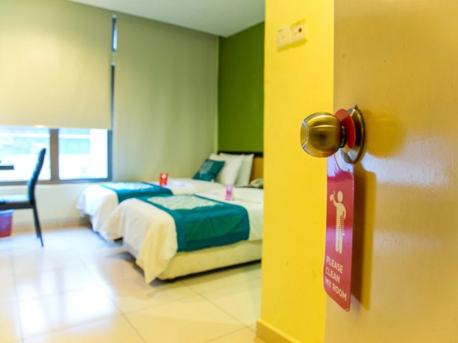 OYO 151 Twin Hotel
