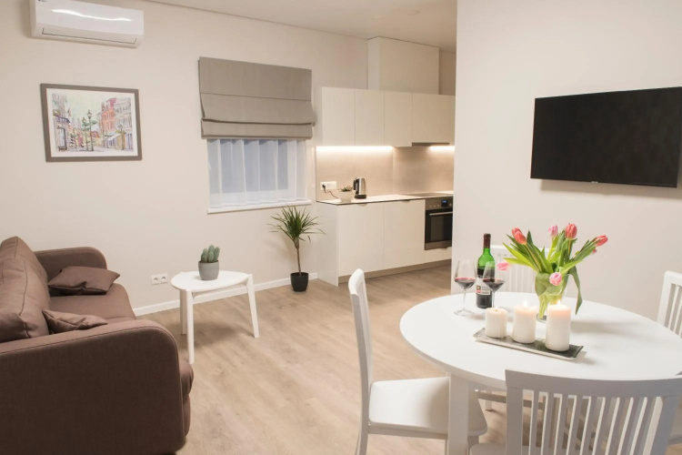 Green Hill Apartments